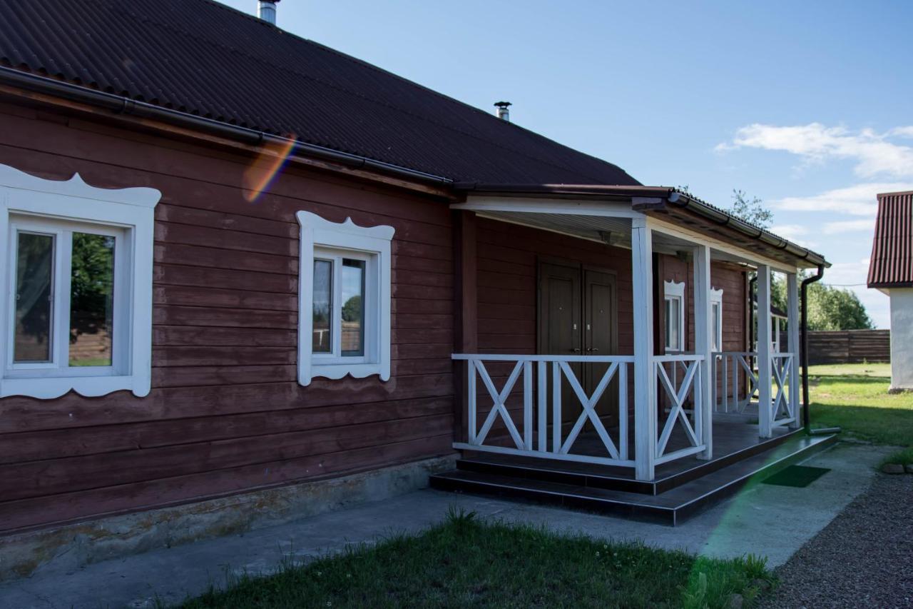 Hotel "Дальний Кордон" Moshchanytsya Exteriér fotografie