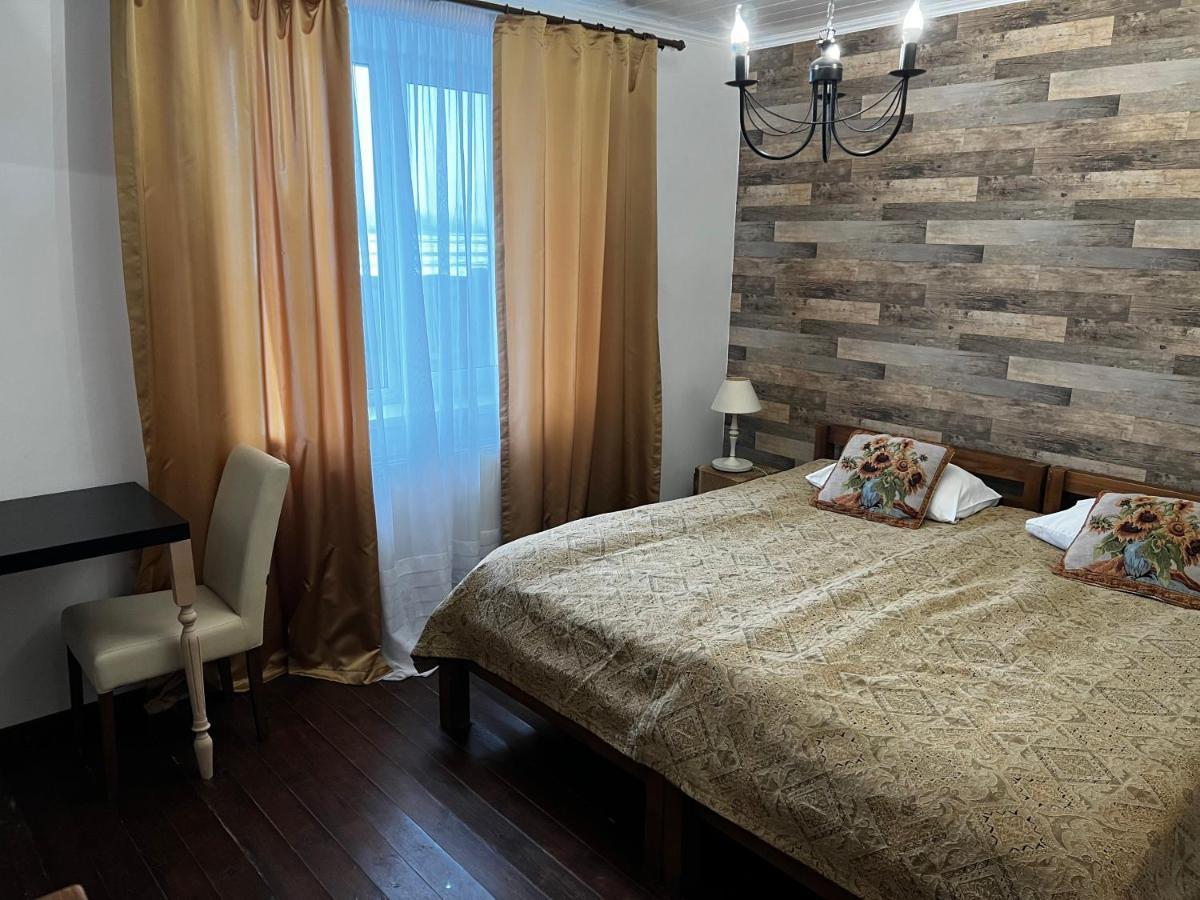 Hotel "Дальний Кордон" Moshchanytsya Exteriér fotografie